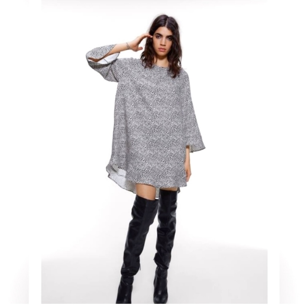 Zara Ruffled Oversize Dress - Picture 2 of 5